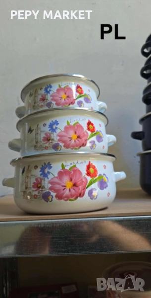 Комплект 3 броя тенджери, със 3 бр. стъклени капаци Описание:    Материал: Висококачествени емайлира, снимка 1