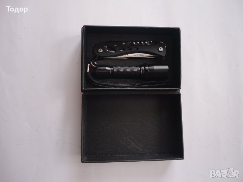 Сгъваем нож комплект с фенерче , снимка 1