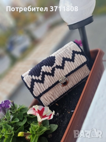 Меки чантички от плюшена прежда , снимка 3 - Чанти - 52128067