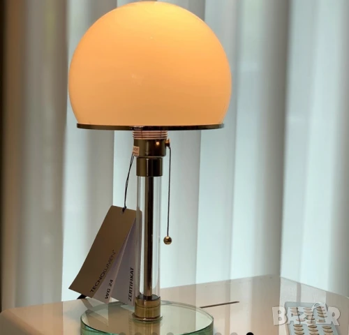 RGB LED лампа топка на пружина с дистанционно управление – стилна светлина и цветна магия