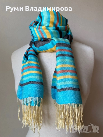 Светлосин шал на райета от 100 % коприна, снимка 3 - Шалове - 51741982