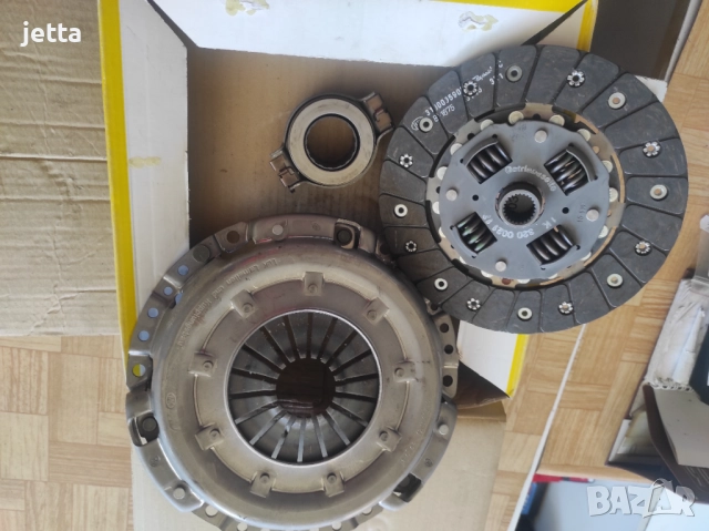 Съединител комплект VW Фолксваген Пасат B1, B2, Сантана LUK 620 0133 16, снимка 2 - Части - 52221167