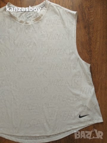 Nike Air Women's Running Top -УГОЛЕМЕНА дамска тениска като нова, снимка 5 - Тениски - 40981795