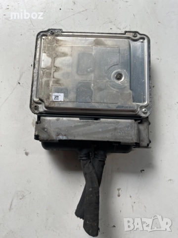 Компютър ECU ECM Фолксваген Пасат VW Passat b7, снимка 2 - Части - 56064068