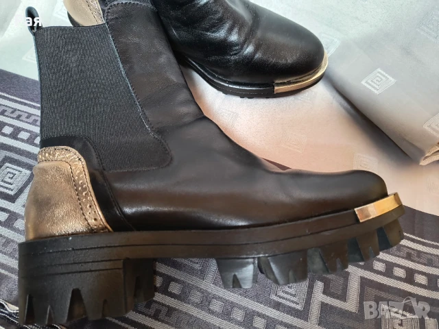 Дамски кожени боти