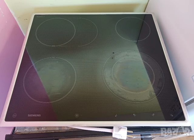 Печка за вграждане с керамичен плот  SIEMENS, снимка 5 - Печки, фурни - 51377701