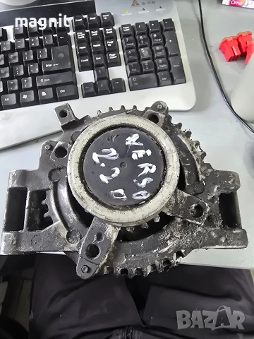 27060-0G011 ДИНАМО TOYOTA COROLLA VERSO 2.2 D-4D, снимка 2 - Части - 53315485