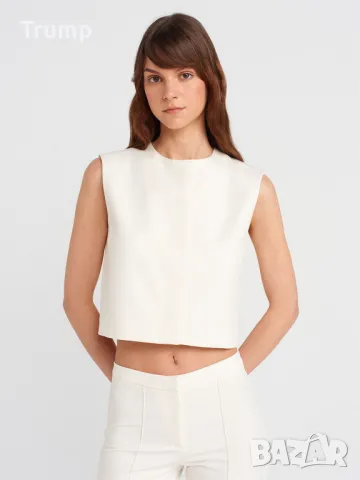 Елегантен Къс топ,потник със скрита копче - екрю