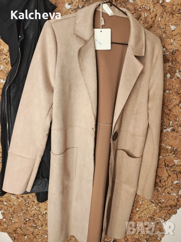 Дамско велурено палто 