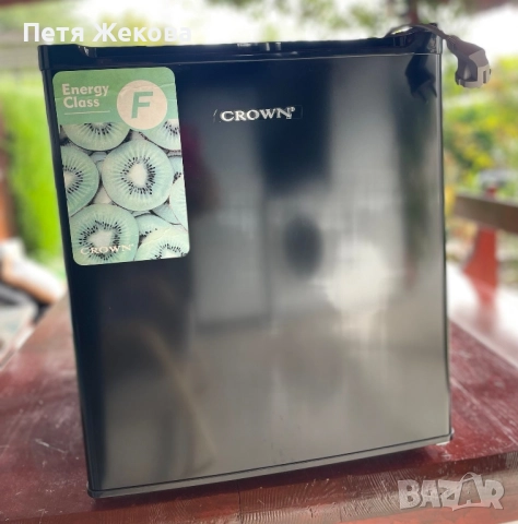 Мини хладилник Crown