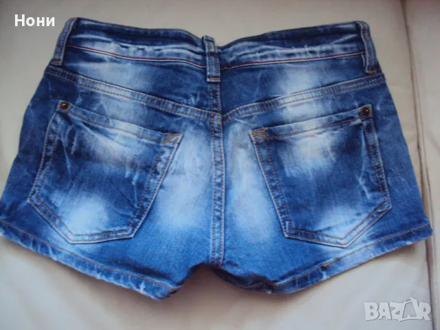 DSQUARED дамски дънкови панталони къси - 38 номер, снимка 2 - Къси панталони и бермуди - 50149673