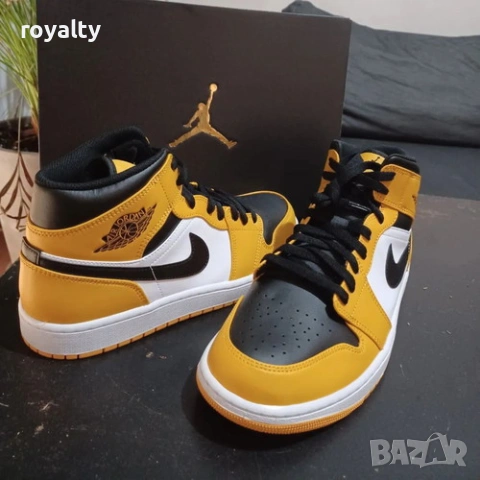 Nike Air Jordan 1 Mid Yellow Ochre Нови Оригинални Мъжки Кецове , снимка 2 - Маратонки - 53812646