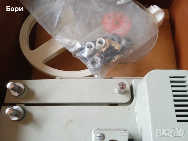Прожекционен апарат - РУСЬ 8мм. и супер 8мм. , снимка 5 - Плейъри, домашно кино, прожектори - 41492940
