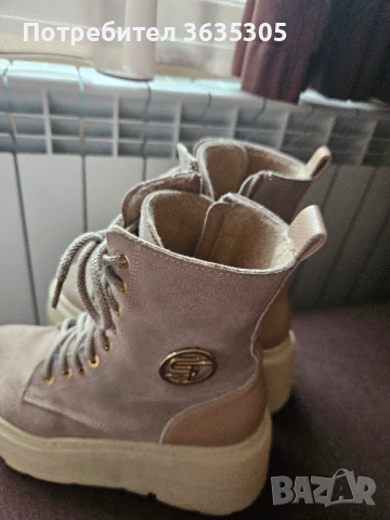 Боти от естествен велур и кожа със топъл хастар.Обути само веднъж, снимка 3 - Дамски боти - 52788141