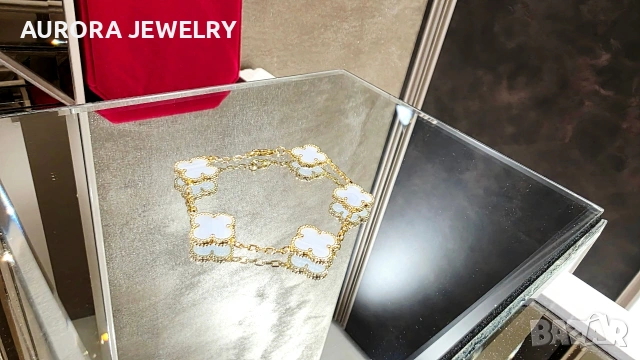 Van Cleef & Arpels VCA 5 Motifs Gold Chalcedony Vintage Alhambra Дамска Гривна, снимка 4 - Гривни - 53492081