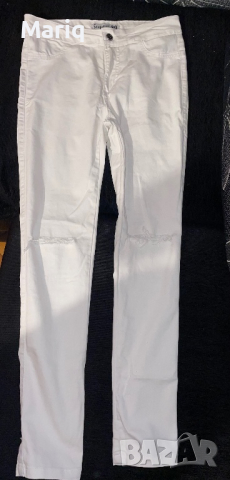Дамски панталон(тип дънки), снимка 1 - Дънки - 44765433