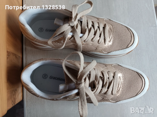 Дамски маратонки и сандали, снимка 3 - Маратонки - 48688435