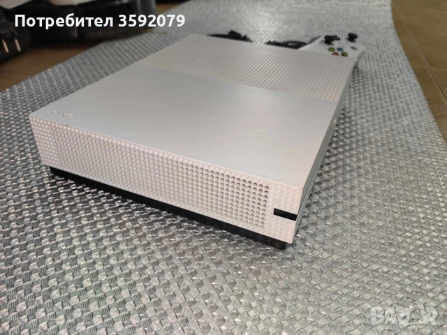 Xbox One S 1TB, снимка 10 - Xbox конзоли - 51827709