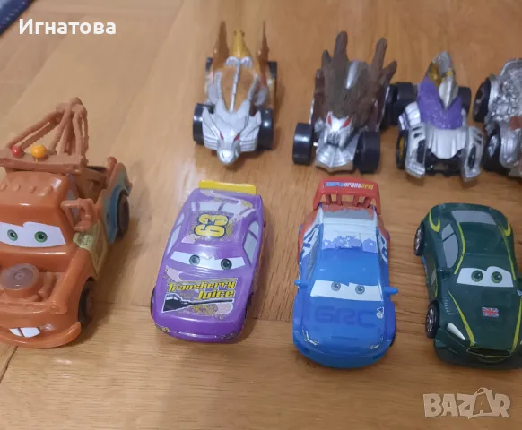 Hot Wheels колички, Метални колички и пластмасови колички, снимка 6 - Коли, камиони, мотори, писти - 48929534