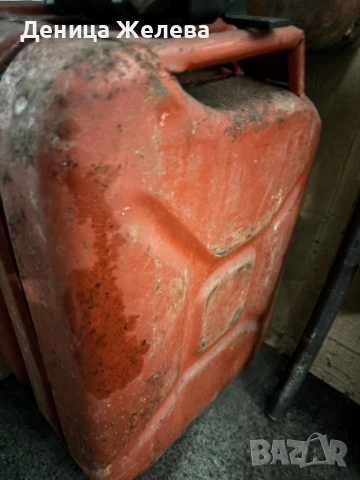 Продавам метални туби за гориво, снимка 2 - Аксесоари и консумативи - 53738486