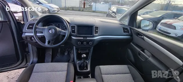 Vw Sharan 2.0TDi - 140к.с. 2010г 173.000км. Обслужен Лизинг Бартер 15,800лв, снимка 11 - Автомобили и джипове - 48991103