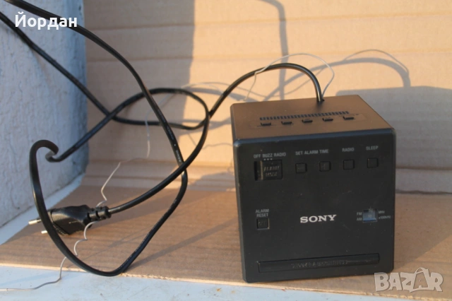 Радио аларма ''Sony-ICF CI''