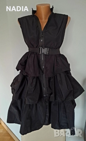 Рокля на STELA и кожен гащеризон