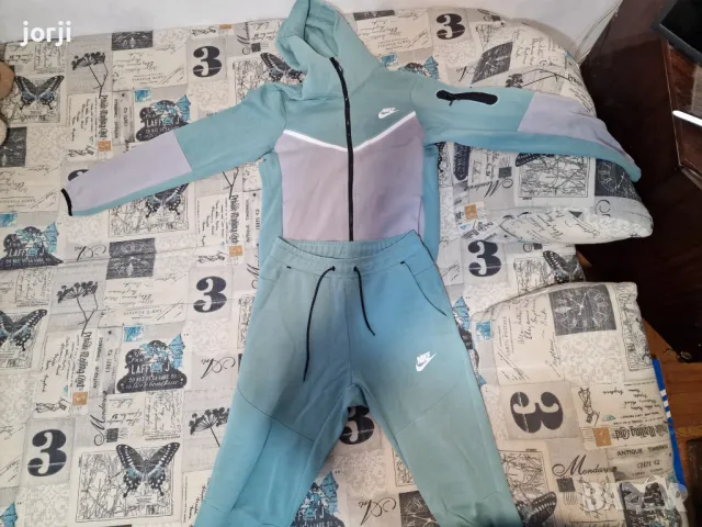 Оригинален Nike Tech Fleece екип 