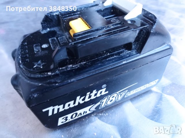 Акумулаторна батерия MAKITA 18 волта 3 ампера BL1830-за ремонт, снимка 1 - Винтоверти - 44421450