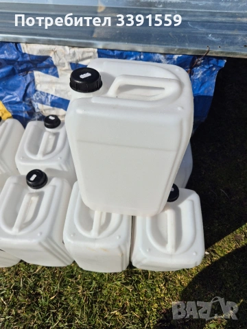 празни туби 25 литра 