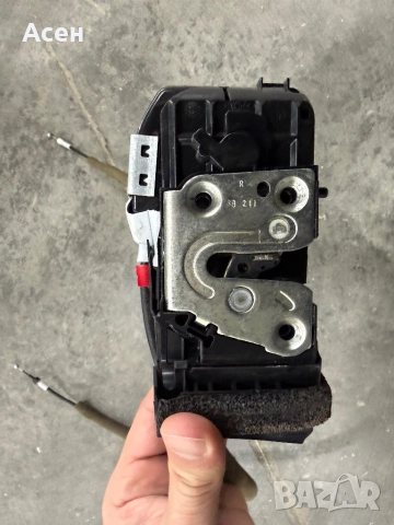 Брава задна дясна врата Renault Kadjar, снимка 2 - Части - 52929540