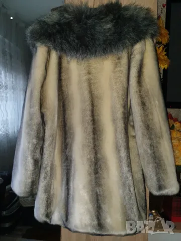 Дамско палто, снимка 2 - Палта, манта - 48022414