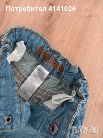 Бебешки дънки Guess., снимка 3 - Панталони и долнища за бебе - 51581212