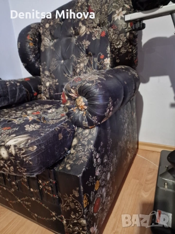 Подарявам фотьойл и табуретки, снимка 2 - Дивани и мека мебел - 53135004