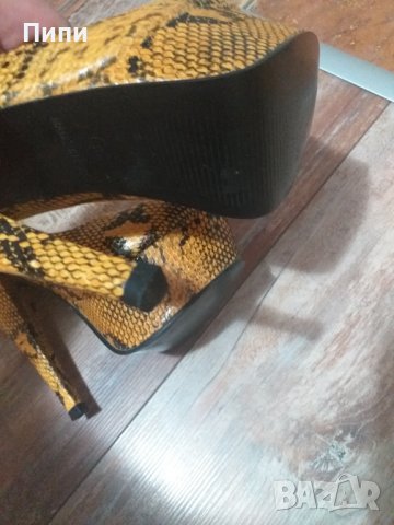 Красиви, високи,но удобни  обувки , снимка 2 - Дамски елегантни обувки - 39307281