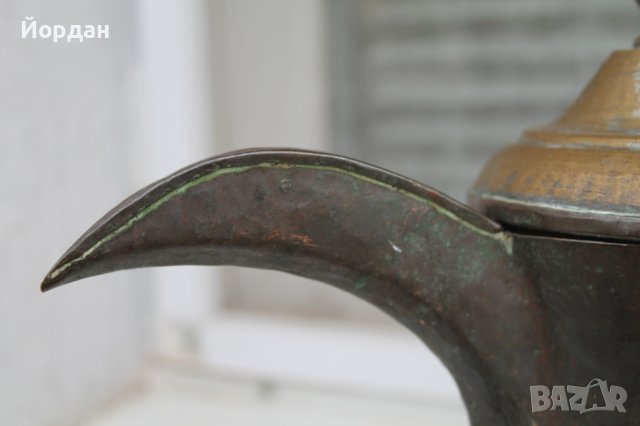 Стара ръчно кована медна арабска кана , снимка 2 - Антикварни и старинни предмети - 41002325