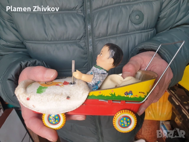 стара метална играчка /кукла в метална детска количка / , снимка 16 - Колекции - 53872323