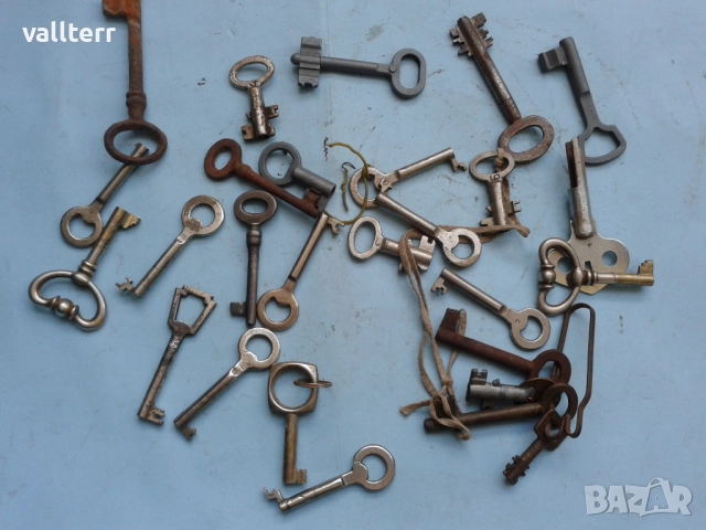 домакински уреди лот топ.мотор шевна машина.ампер.ключове.слушалка .антени ретро, снимка 17 - Други стоки за дома - 52868832