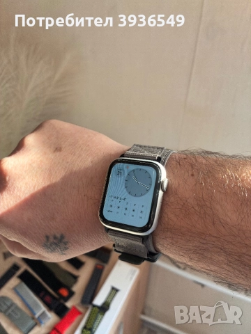 Apple Watch 4 44mm Nike, снимка 6 - Смарт гривни - 52942523