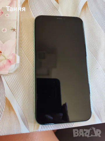 Продавам iPhone 11