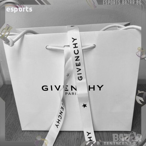 Автентична бутикова Givenchy подаръчна торба 25x22cm, снимка 9 - Други - 42057455