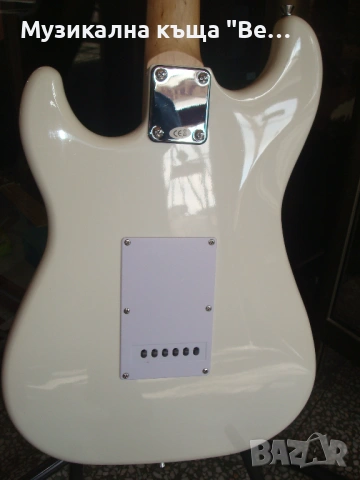 Електрическа китара, снимка 10 - Китари - 53857192