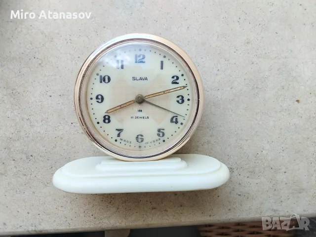Лот 4 броя СССР будилници SLAVA, снимка 3 - Стенни часовници - 56238530