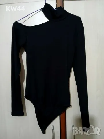 Изрязано в деколтето боди