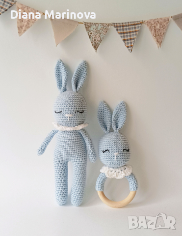 Детска играчка ръчна изработка, плетено зайче, дрънкалка и клипс за биберон, подарък за бебе, снимка 3 - Други - 41480447
