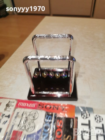 Люлката на Нютон хамелеон 9х9х8см 1601261335, снимка 4 - Колекции - 53121039