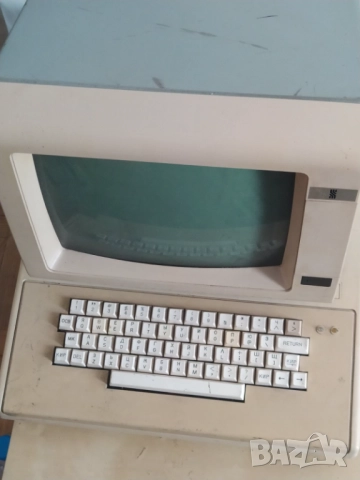 Правец 8 М ретро компютър с монитор , снимка 4 - Работни компютри - 49931644