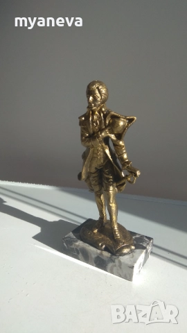Vintage статуетка на принц в доспехи от FONTANINI DEPOSE , Италия., снимка 3 - Статуетки - 52240264