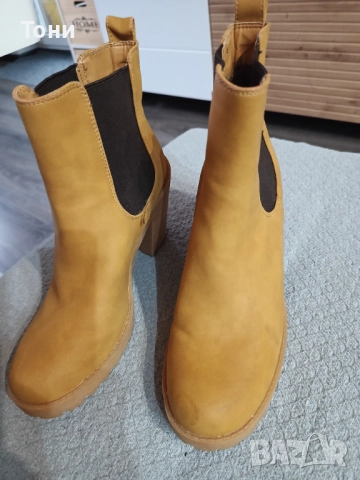 Дамски боти, снимка 2 - Дамски боти - 52676713