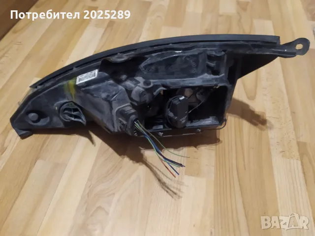 Десен фар за Форд Фокус 1, Ford Focus Mk1, снимка 2 - Части - 49851268